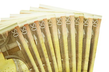 pila di banconote cinquanta isolate su sfondo bianco