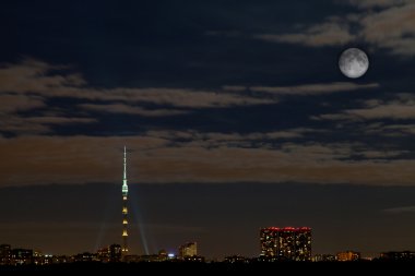 gece dolunay, Moskova ile kentsel panorama