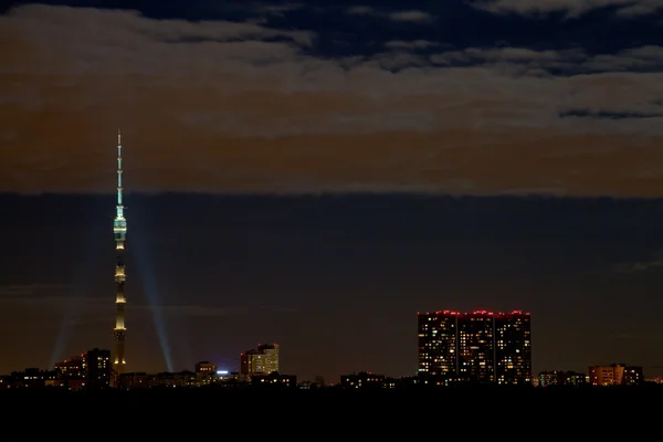 Skyline van de nacht in Moskou — Stockfoto