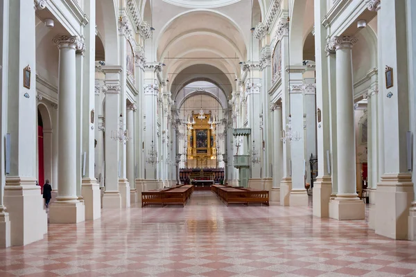 Interior de la Basílica de San Domenico, Bolonia, Italia — Foto de Stock