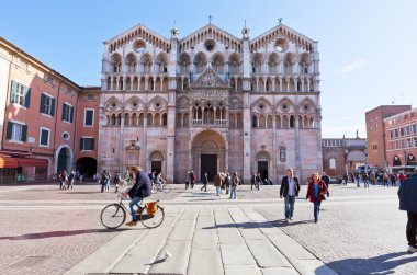 Piazza cattedrale ve ferrara Katedrali, İtalya