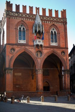Palazzo della mercanzia Bologna