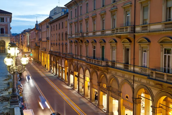 Via dell indipendenza in bologna, Italië — Stockfoto