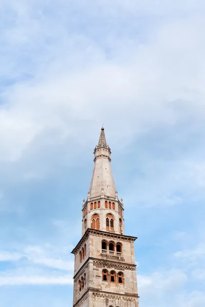 Turm der Kathedrale von Modena, Italien — Stockfoto