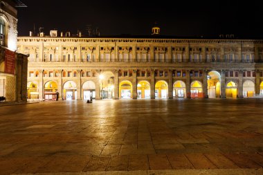 Palazzo dei banchi, gece, Bologna