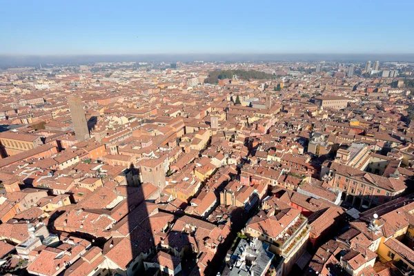 Wieża cieniu asinelli Tower w Bolonii — Zdjęcie stockowe