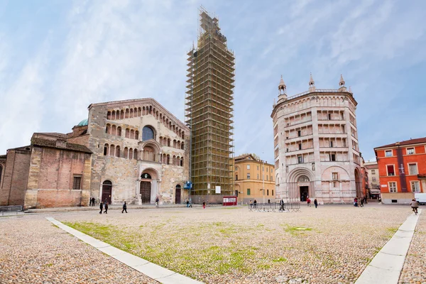 Panorama piazza del duomo, parma, İtalya — Stok fotoğraf