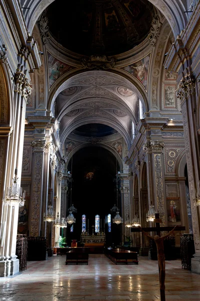 Kirchenschiff der Kathedrale in ferrara, italien — Stockfoto