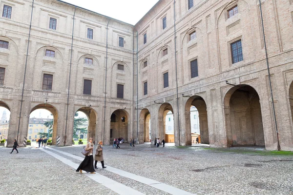 Piazza della Pilotta в Парме, Италия — стоковое фото