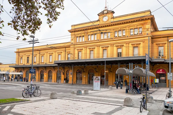 モデナ, イタリアの鉄道駅舎 — ストック写真