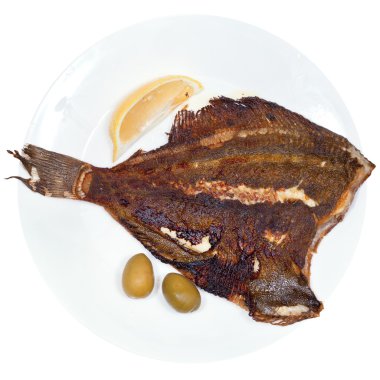 plaka üzerinde tek balık kızartma