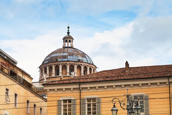 Kopuła Chiesa della steccata w Parmie — Zdjęcie stockowe