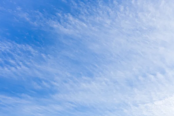 Italian blue sky withl white clouds — Stock Photo, Image