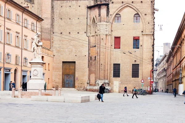 Vista da piazza Galvani em Bolonha, itália — Fotografia de Stock