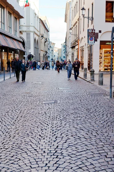 Winkelstraat in padua, Italië — Stockfoto