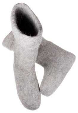 gri keçe çizmeler çifti