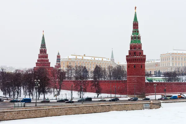 Widok na Kreml w zimie śnieg dzień — Zdjęcie stockowe