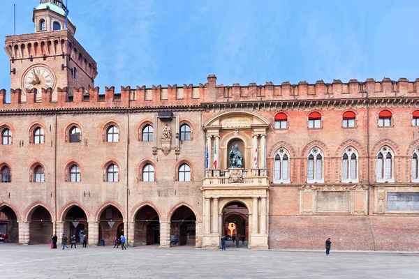 Gevel van accursio paleis in bologna — Stockfoto