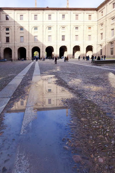 广场 della 皮罗在帕尔马，意大利 — 图库照片