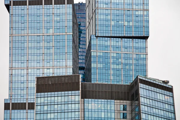 Modern glass skyscraper — Stock Photo, Image