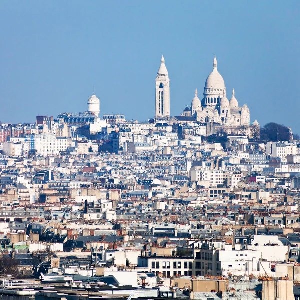 Paris skyline med montmartre hill — Stockfoto