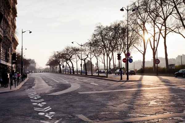 Quay branly i paris på sunset — Stockfoto