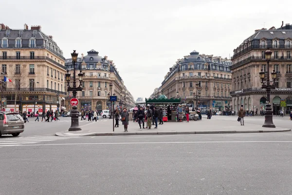 Paris'te de L'Opera (Opera Meydanı) yerleştirin — Stok fotoğraf
