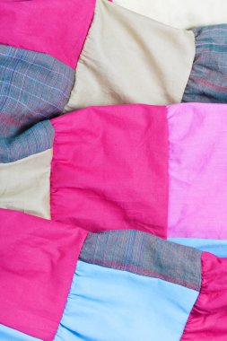 pembe patchwork yorgan