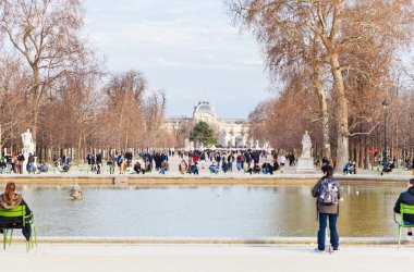 tuileries bahçesinde paris gölet (büyük havuz sekizgen)