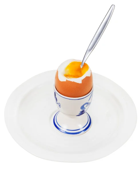 A puha főtt tojás eszik — Stock Fotó