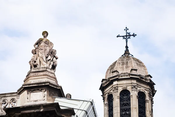 パリのサント トリニテ教会 — ストック写真