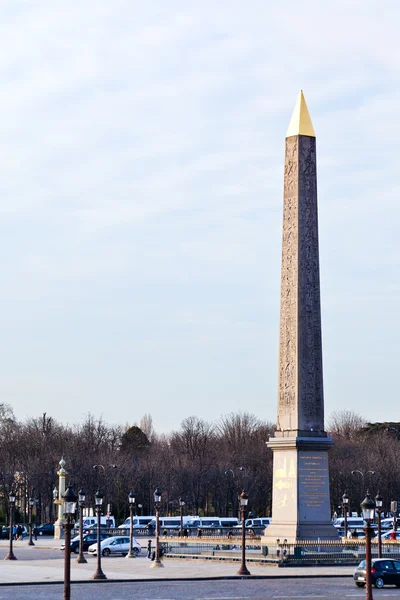 Obelisco en la plaza de la concordia en París —  Fotos de Stock