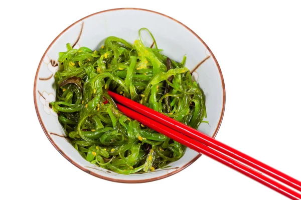 Eten van chuka salade - zeewier salade — Stockfoto