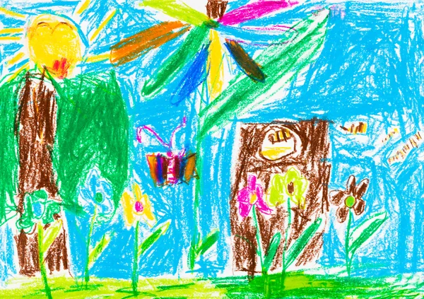 Детский рисунок - летняя лужайка с деревьями и цветами — стоковое фото
