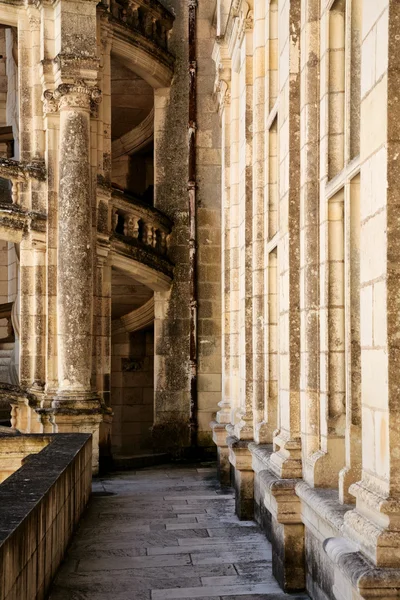 Каменная лестница в Шато-де-Шамбор, Франция — стоковое фото