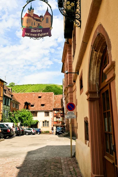 Středověkého města riquewihr, v Alsasku — Stock fotografie