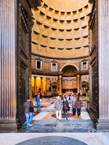 Ворота в Пантеон, Рим — стоковое фото