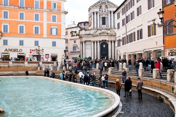 Piazza di trevi v Římě — Stock fotografie