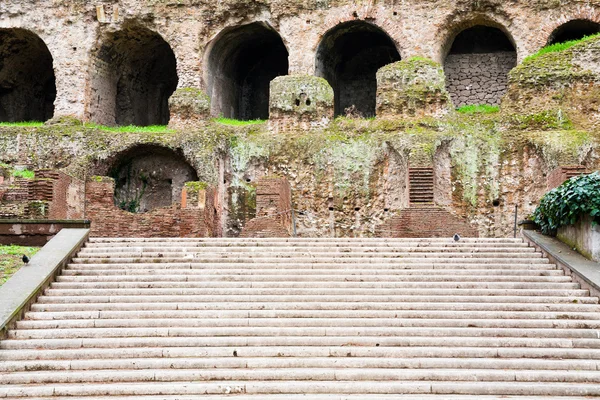 Passos para Palatino, Roma, Itália — Fotografia de Stock