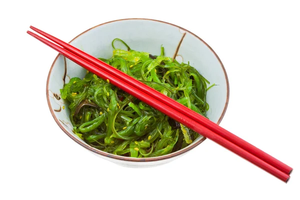 Seaweed salad in ceramic bowl — Stock Photo, Image