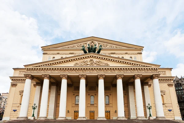 Gevel van het bolshoi theater in Moskou — Stockfoto