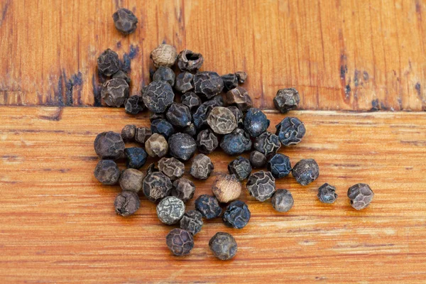 Black peppercorns — Stock Photo, Image