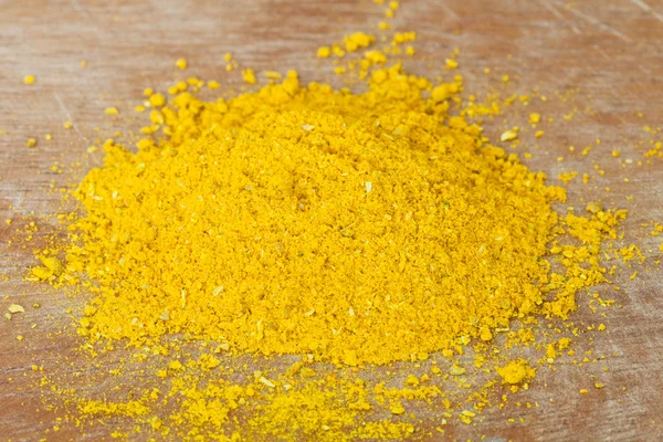 Un puñado de curry en polvo —  Fotos de Stock
