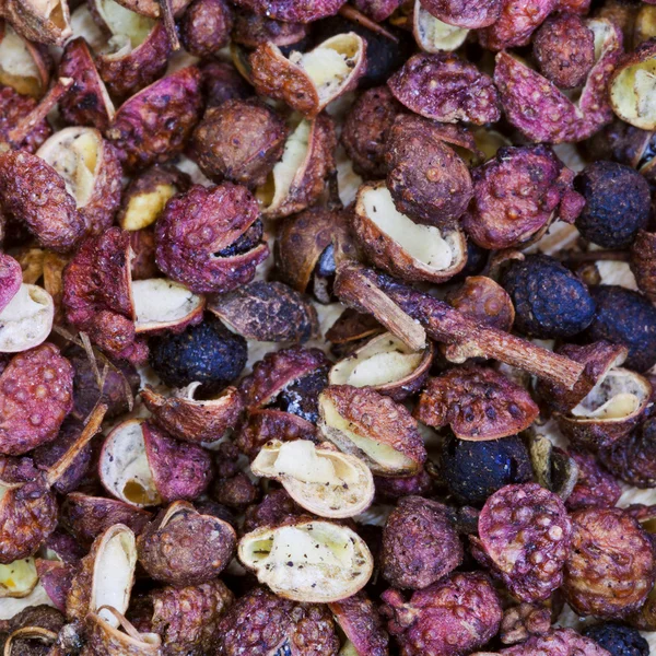 Dried seeds of Sichuan pepper — Stock Photo, Image