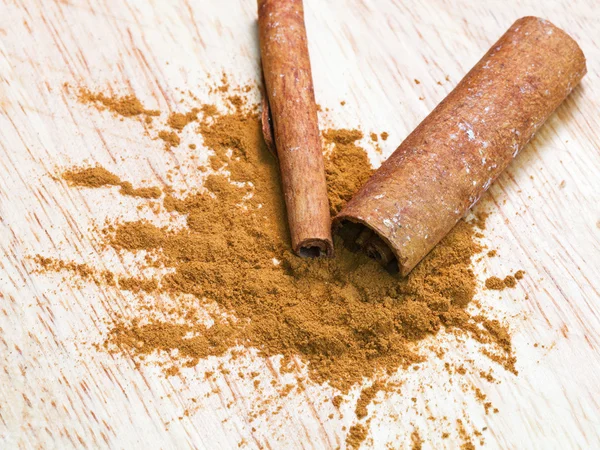 Pinch of ground cinnamon — Stock Photo, Image