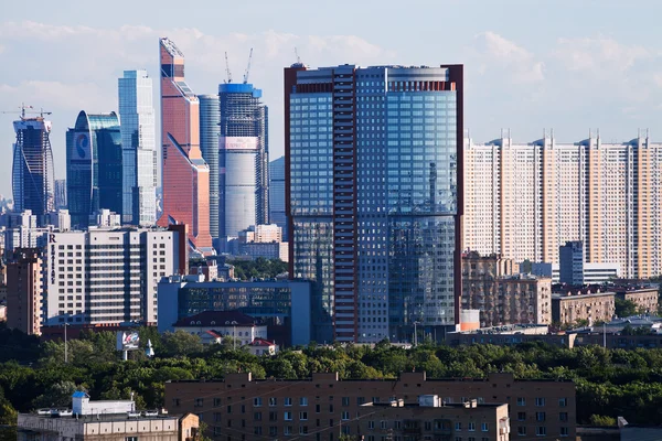 Nieuwe torens van de stad Moskou — Stockfoto