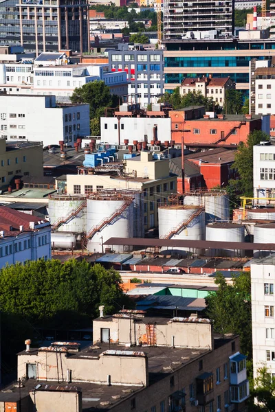 Промышленная зона в городе — стоковое фото