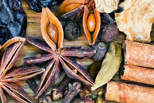 Spices for mulled wine close up — Stock Photo, Image