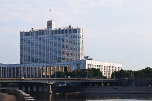 Rus beyaz ev - hükümet Moskova'da — Stok fotoğraf