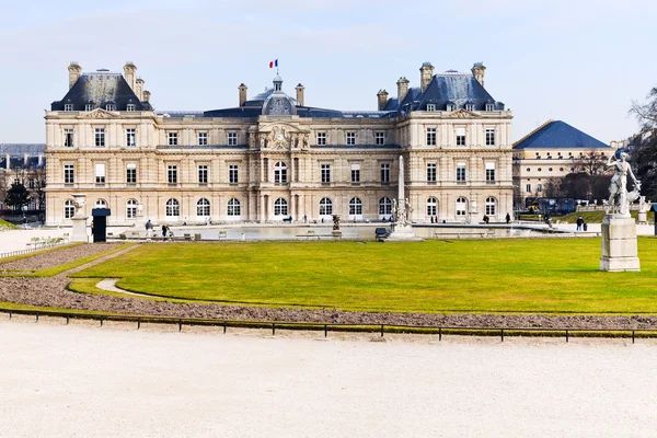 Vista del Palacio y Jardines de Luxemburgo en París —  Fotos de Stock